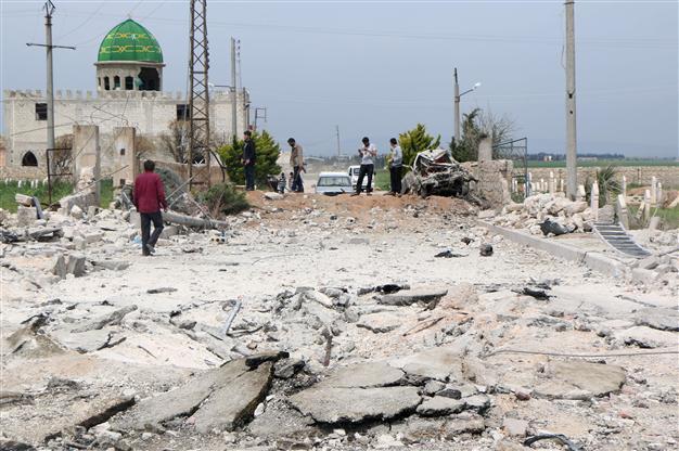 Canadian planes carry out first strikes in Syria: army