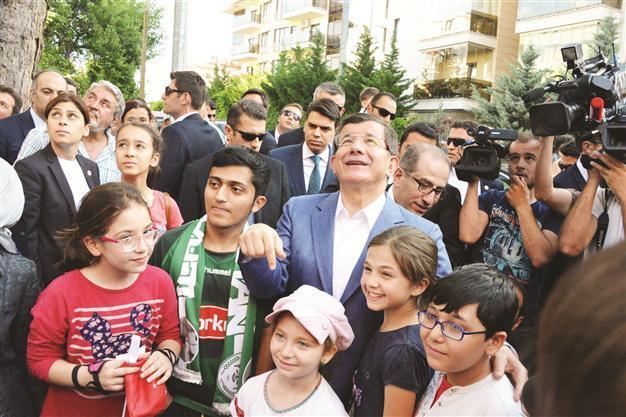 Davutoğlu ready for coalition talks with AKP roadmap