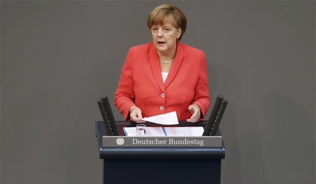 Merkel urges Turkish PM to stick with Kurdish peace process