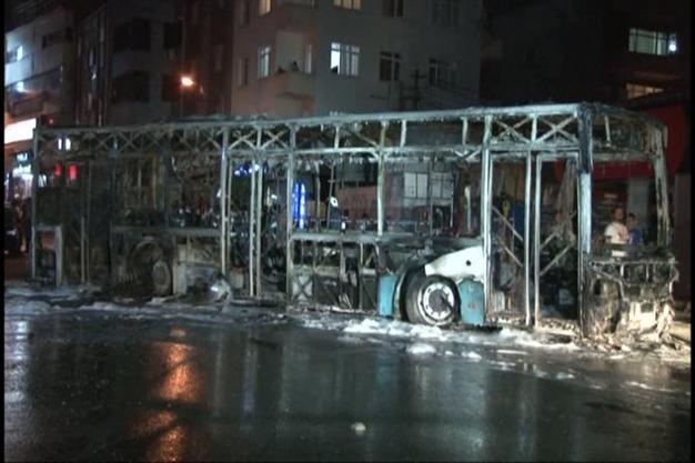 Public transit bus set on fire in central Istanbul