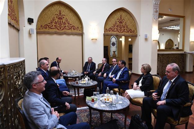 AKP, CHP coalition talks at key phase, leaders expected to meet this week