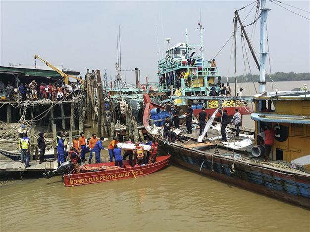 Toll rises to 50 in Malaysian migrant boat accident, survivor found