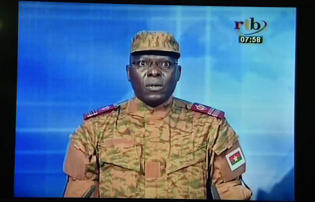 Burkina Faso military takes power, dissolves gov’t