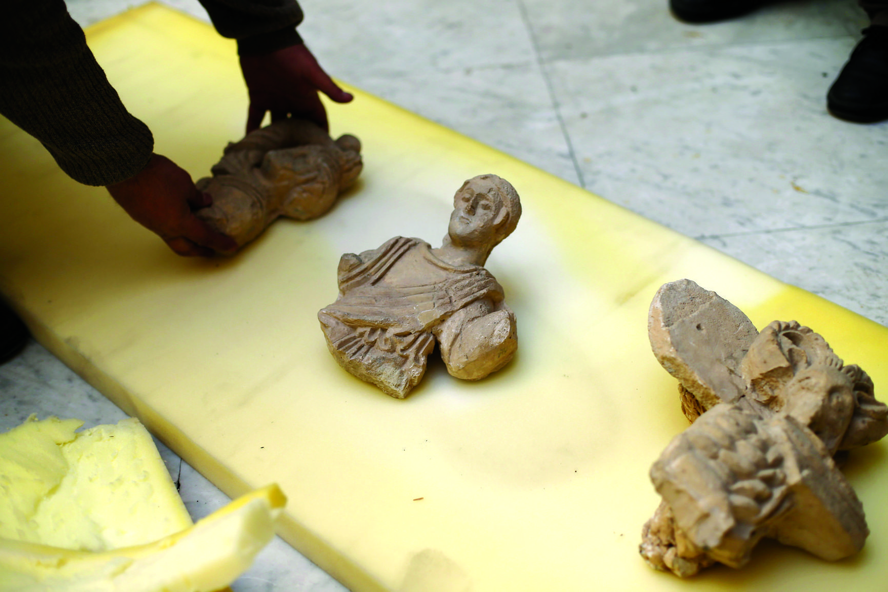 Syria archaeological sites looted ‘on industrial scale’