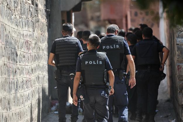 Police arrests dozens in operation against ‘urban’ PKK