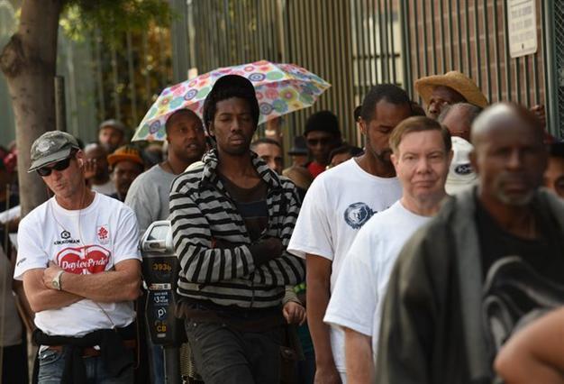 US jobless claims hold steady near 4-decade low