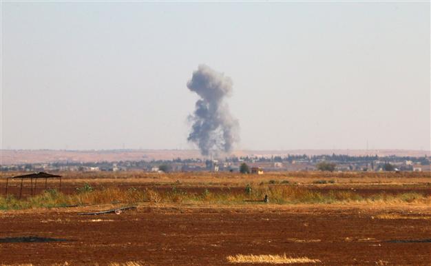 54 dead as ISIL advances on east Syria airbase: Monitor