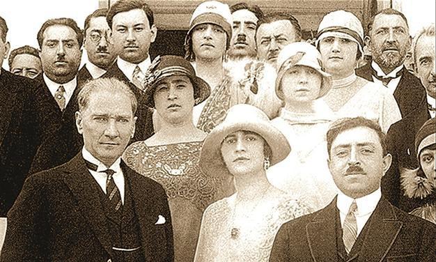 Hanri Benazus collection at exhibition