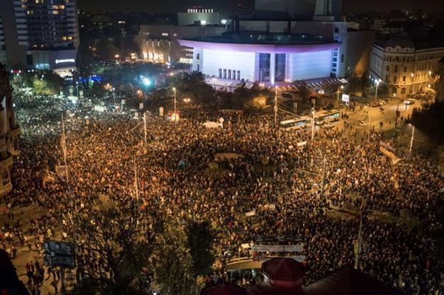 Turkey sends medical team to Romania for Turks injured in nightclub fire