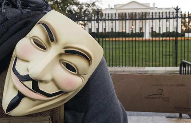 Anonymous hackers declare war on ISIL after Paris attacks