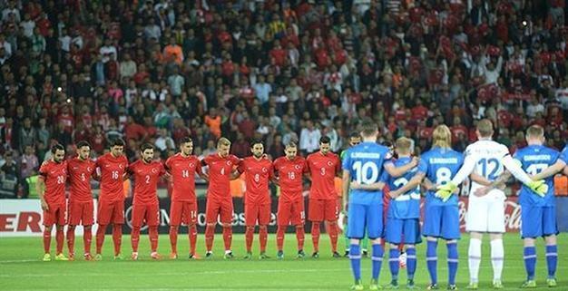 Erdoğan chides Turkish fans for disrespecting Greece’s national anthem