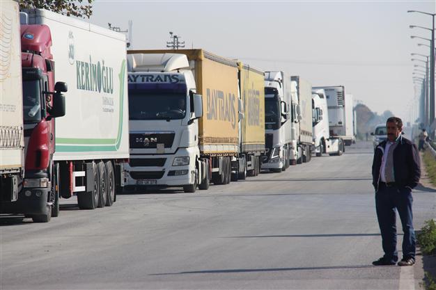 Trucks carrying Turkish exports blocked at Russian border: Association ...