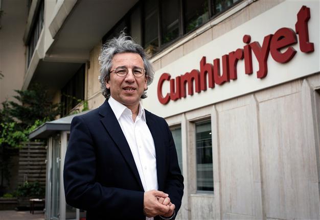 US Embassy urges Turkish courts to uphold ‘media freedom’ upon arrest of Dündar, Gül