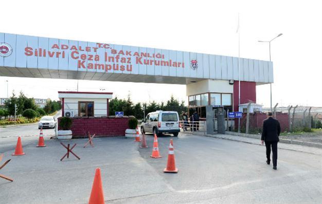 Turkeys Justice Ministry denies ‘isolation’ of imprisoned journalists Dündar, Gül