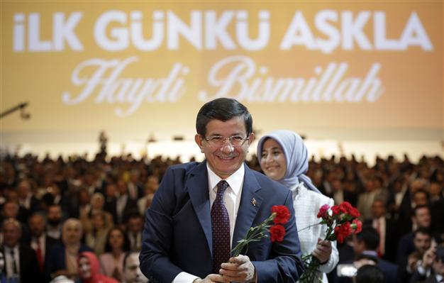 ‘Bismillah’ campaign song debate heats up between AKP, opposition