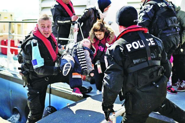 No sign of slowdown in migrant flow from Turkey to EU