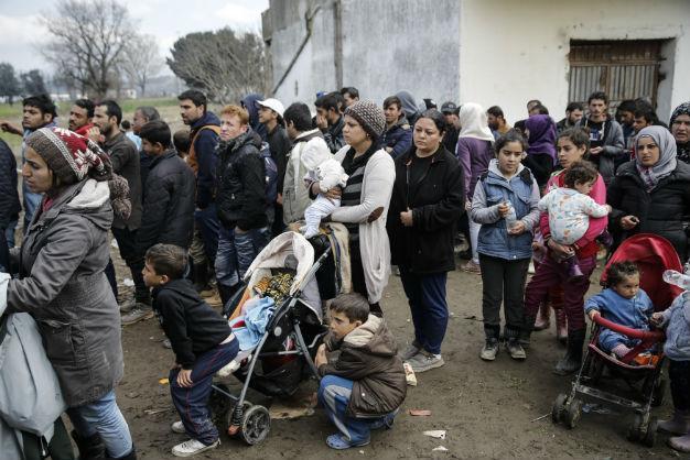 Turkey set to take back illegal migrants from Greece as of March 20: Turkish official