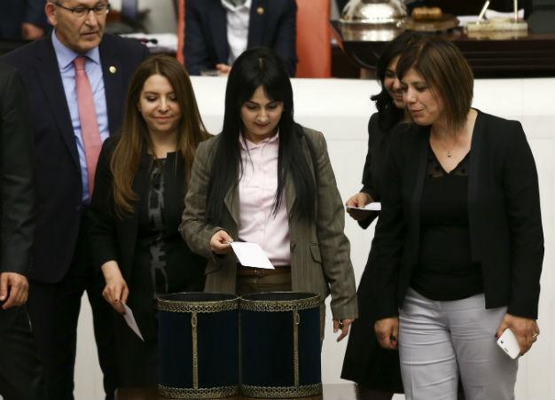 Immunity draft at risk of going to referendum