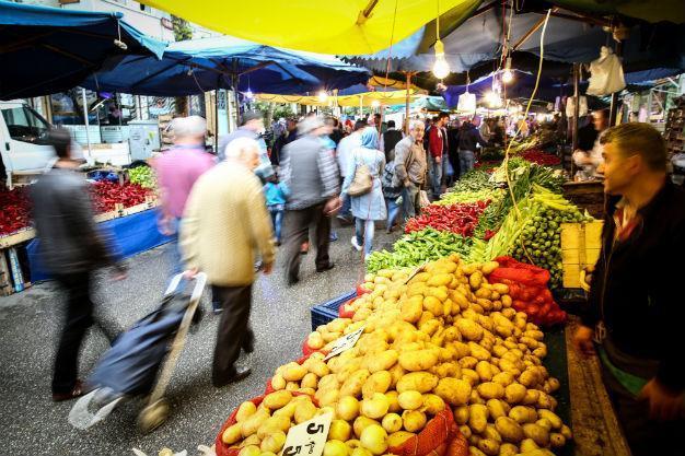 Turkish consumer confidence up slightly in May