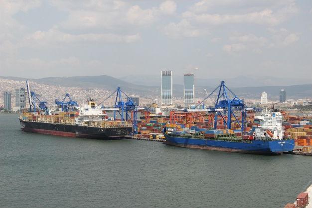 Turkey’s foreign trade deficit continues to fall amid oil plunge