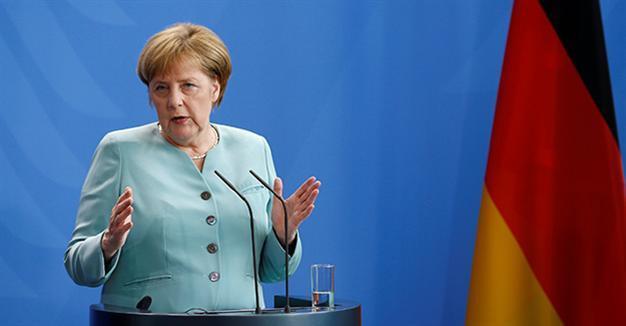 Merkel says Turkish slurs against German MPs incomprehensible