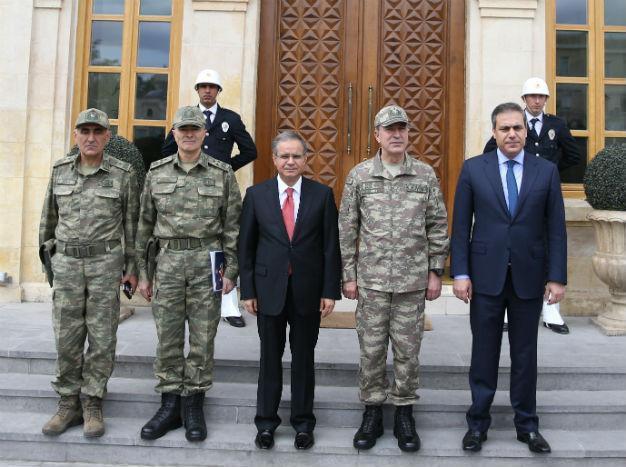 Military, intel chiefs visit city by Syria border after ISIL shellings