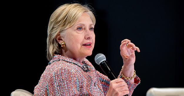 Clinton interviewed by the FBI about private email server