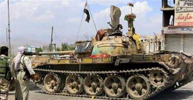 At least 40 dead in battle for Yemen port