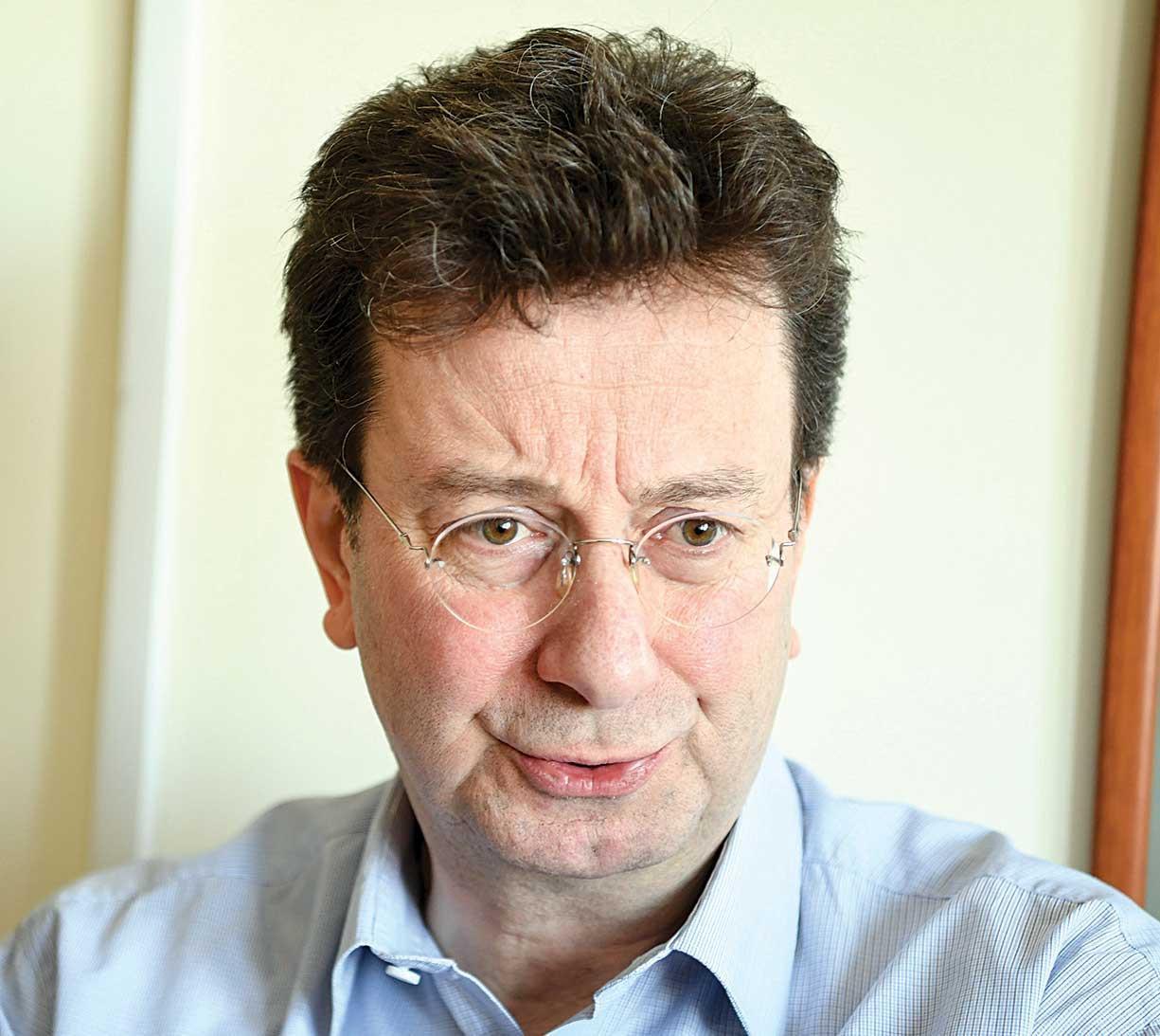 Central Bank stuck between growth and high inflation