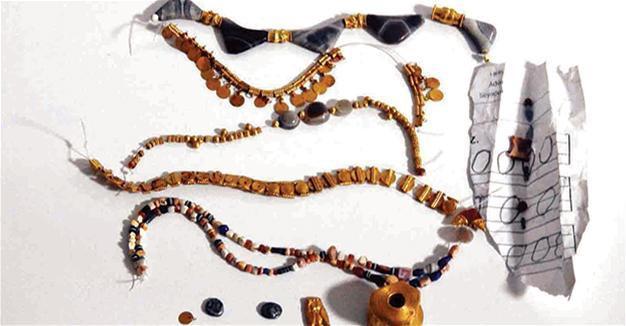 Hellenistic jewelry found in illegal dig