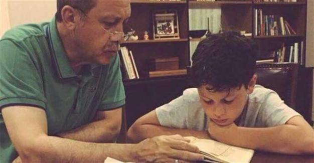 Erdoğan says photo showing him teaching Quran to grandson taken on night of failed coup