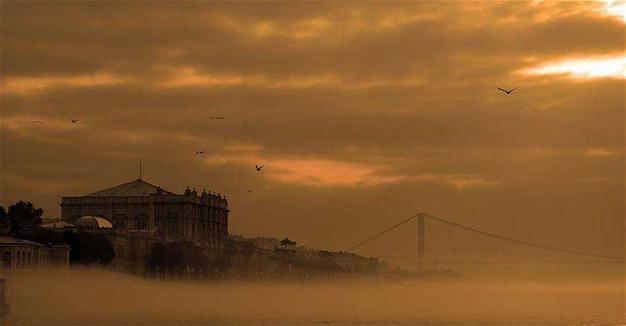 Naval traffic suspended in Bosphorus due to thick fog