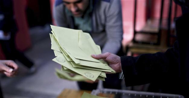 3 percentage points for ‘Yes’ came from MHP, 1.5 percentage points from Kurds: Turkish gov’t source