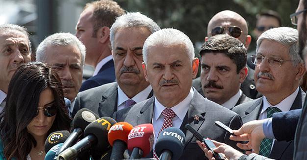 Gov’t hints revision in cabinet, AKP management after referendum