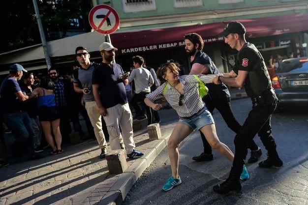 Police detain 44 people at Istanbul’s banned LGBT Pride march