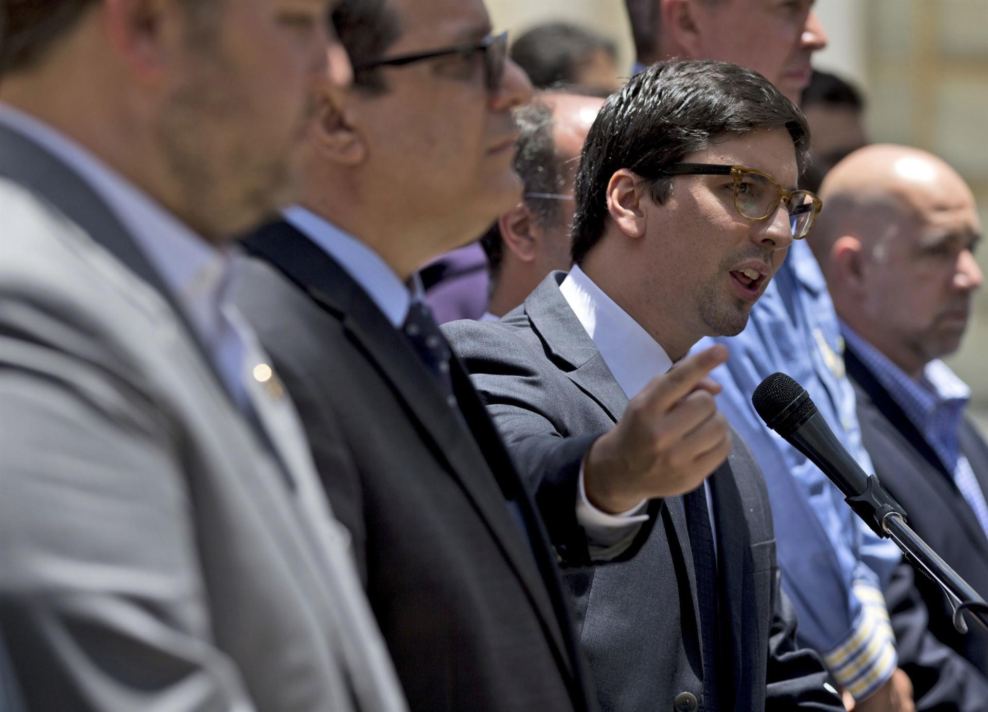 Venezuelan opposition leader seeks refuge at Chilean embassy