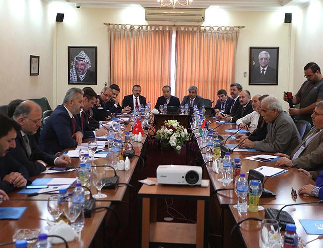 Turkish lawmakers visit Palestinian Legislative Council