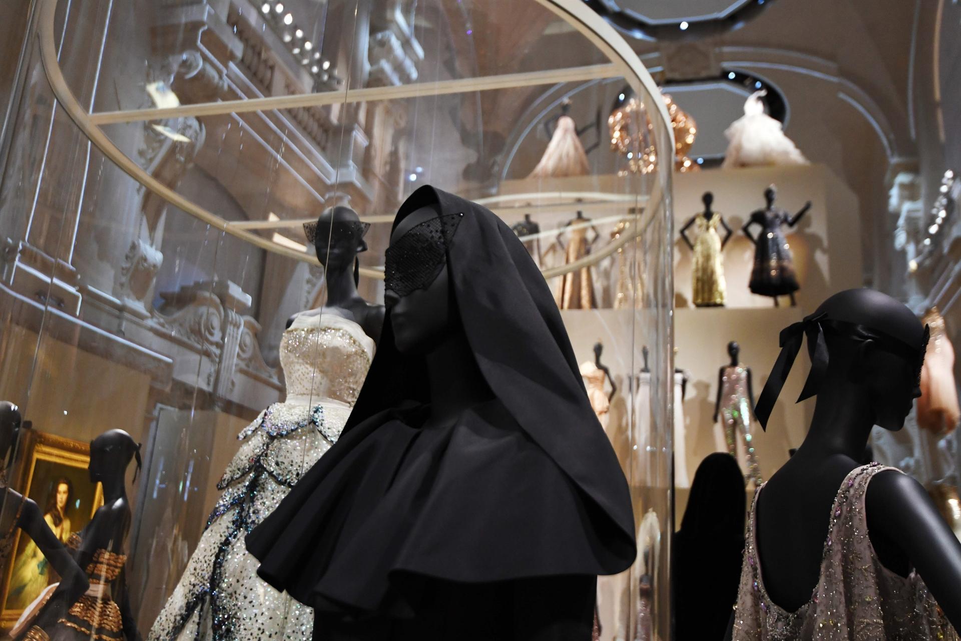 Christian Dior, dream couturier at the Museum of Decorative Arts