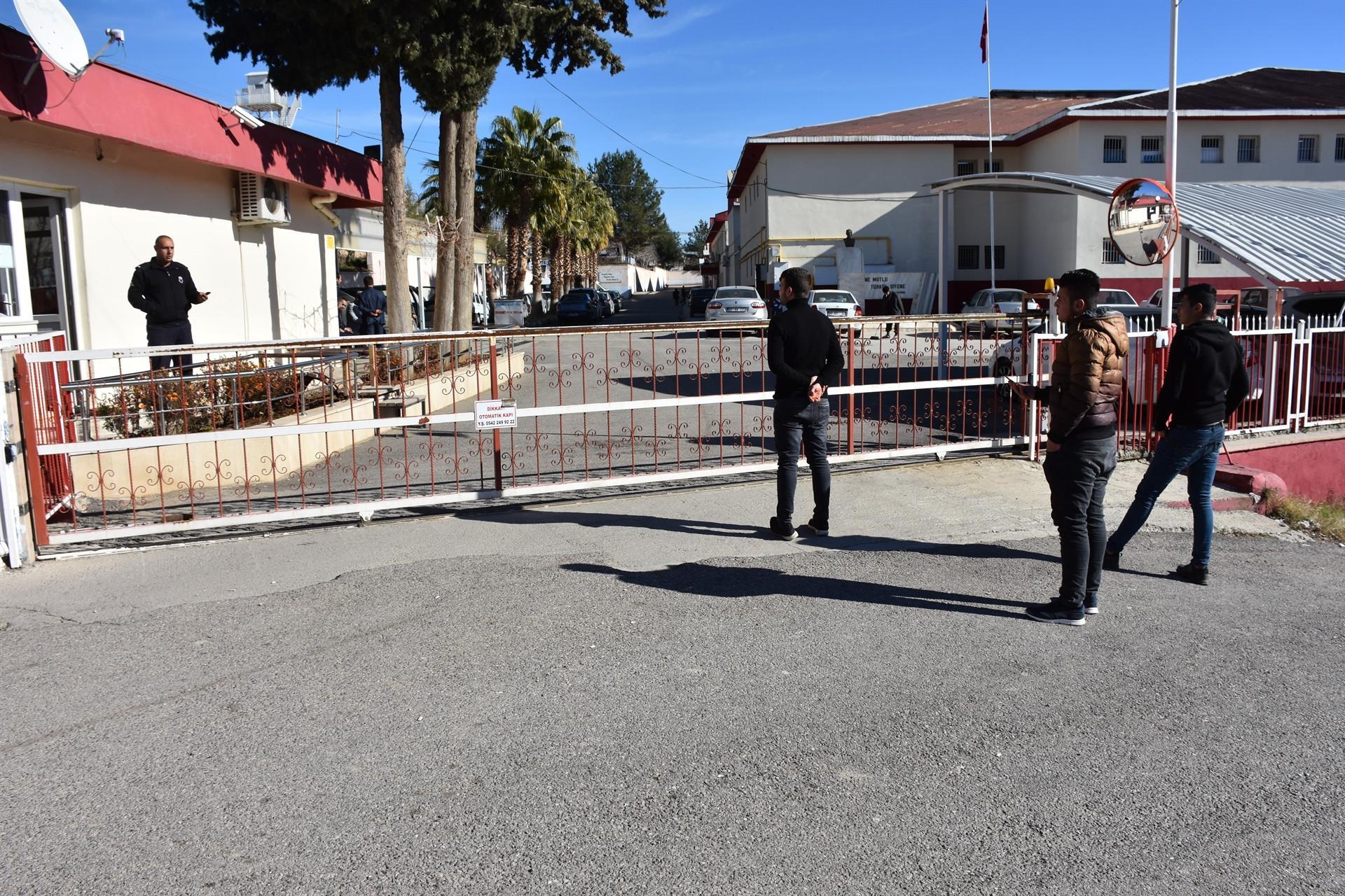 98 prisoners rushed to hospital after insecticide poisoning in Turkey’s Adıyaman