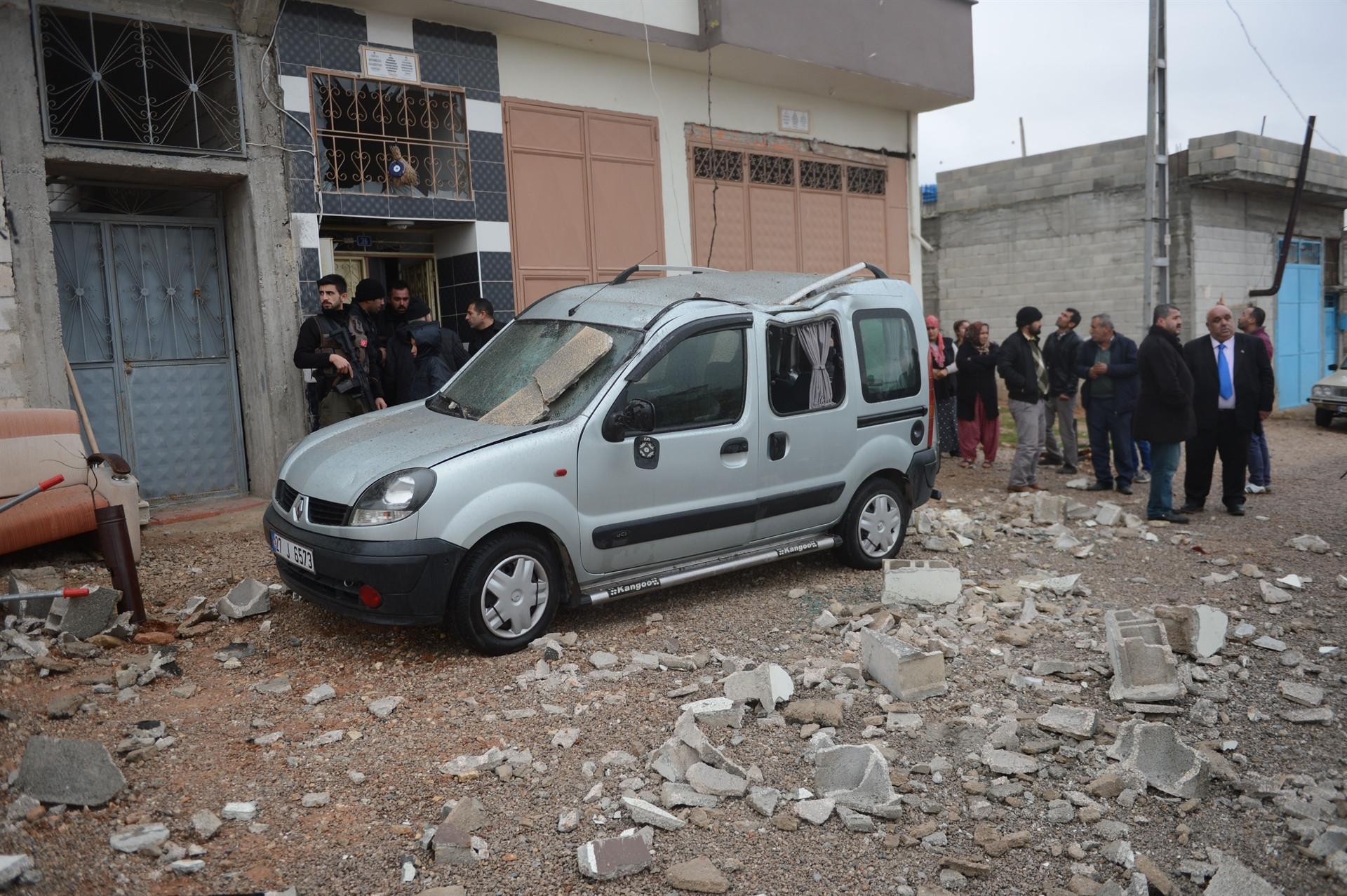 Two rockets fired from Syria hit Turkish border provinces, no casualties reported