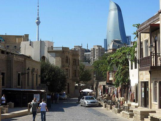 Two killed, two injured in explosion rocking Baku café: Reports