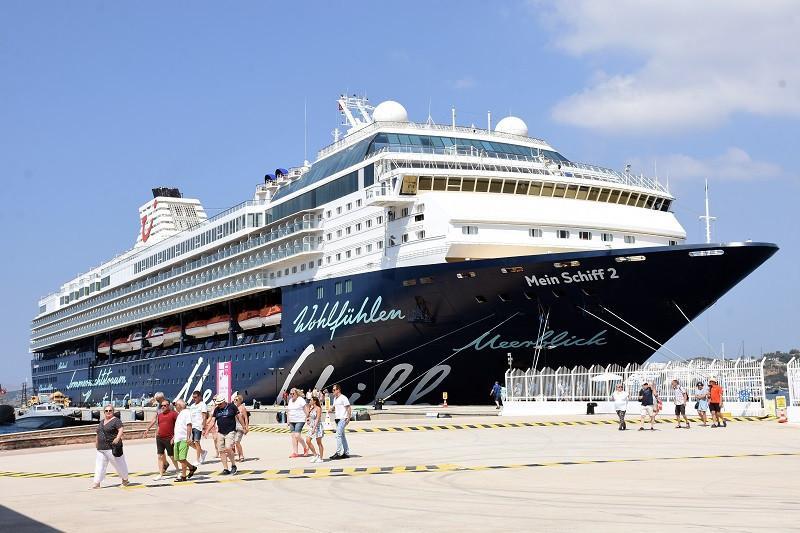 Nearly 8 million foreigners visit Turkey before summer season