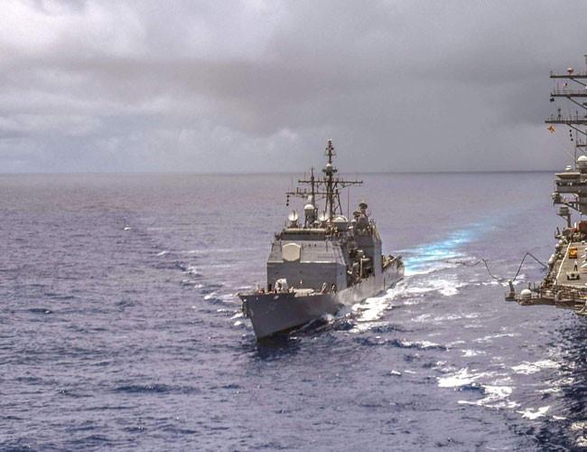 US warships sail through Taiwan Strait