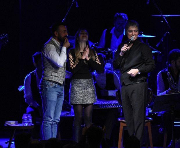 Aman ne yapıyorsunuz arkadaşlar Sahnede panik