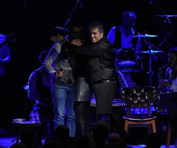 Aman ne yapıyorsunuz arkadaşlar Sahnede panik