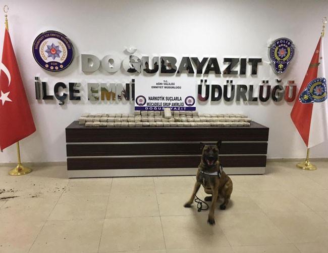 Police seize at least 100 kg of heroin in east Turkey
