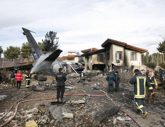 Military cargo plane crashes in Iran, 15 killed