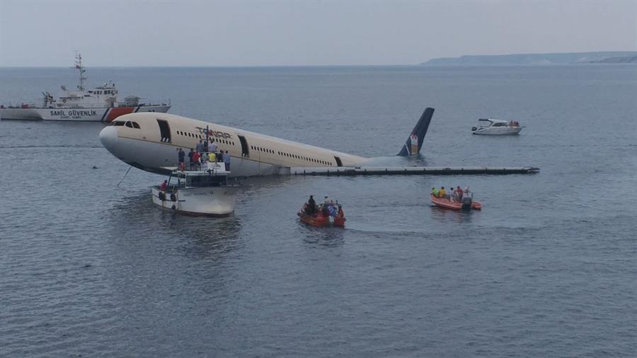 Plane scuttled to boost scuba-diving - Türkiye News