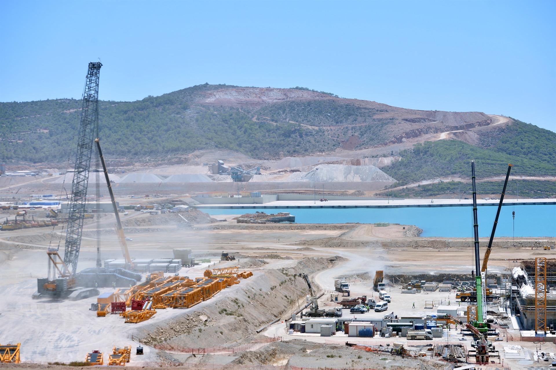 Атомная станция в турции. Атомная станция аккую в турции. Мерсин аэс аккую. Аэс аккую. Атомная станция аккую в турции.