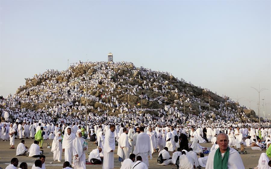 Two Million Muslims Begin Hajj Pilgrimage World News